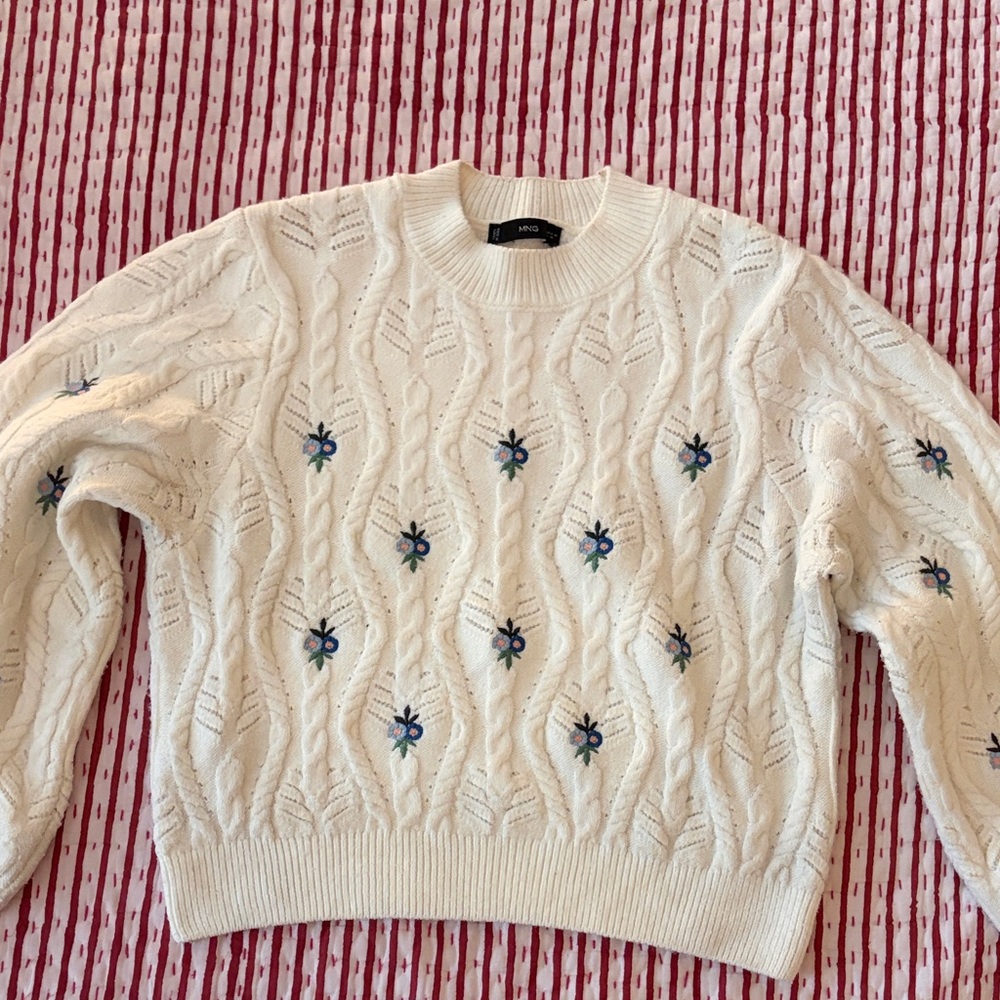 Mango Cream Sweater with Flowers